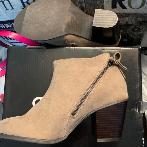 Bootie - Picture 6 of 6